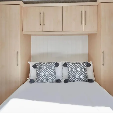 Apartment 2 At Khyber Lodge Holiday Apartments Whitby *
