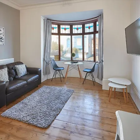 2, Khyber Appartement *